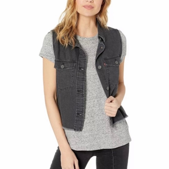 NWT Levi’s Maddie Jean Button Frayed Hem Vest - Picture 1 of 7